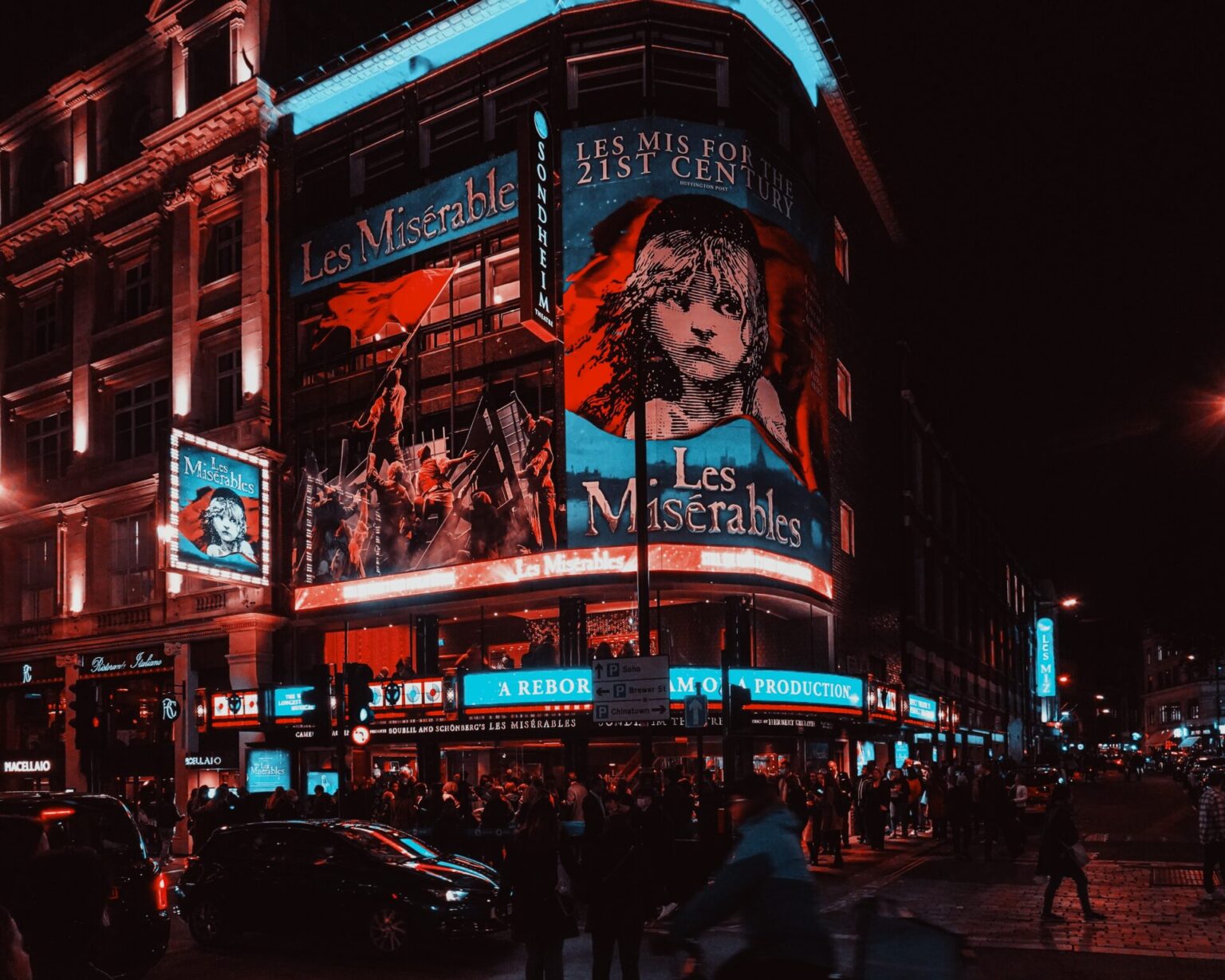 how-to-get-cheap-west-end-tickets-for-london-shows-topcashback-money